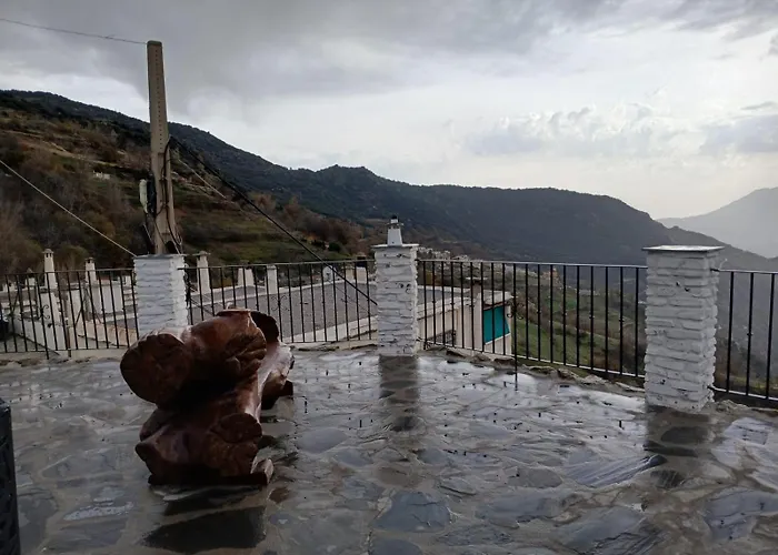 Casa Los Compadres De Capileira Con Piscina